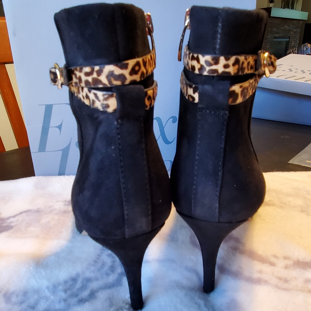 Essex Lane black booties - Picture 7 of 13